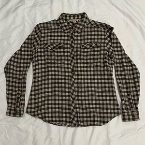 Gander Mountain Women’s Flannel Size Medium Purple, green, and white